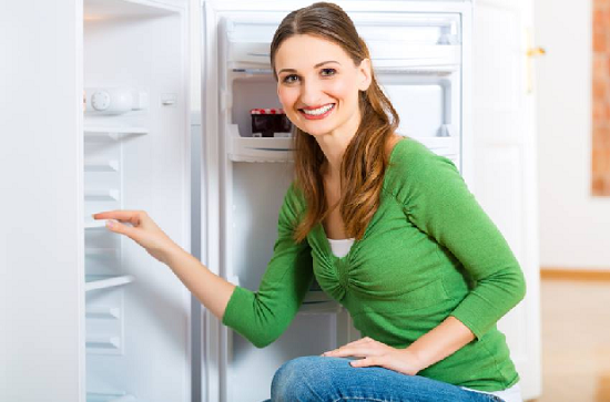 pulire-il-frigo-con-prodotti-naturali-detersivi